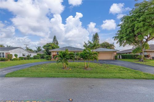 225 Gleneagles Dr, Atlantis, FL, 33462-1117 | Card Image