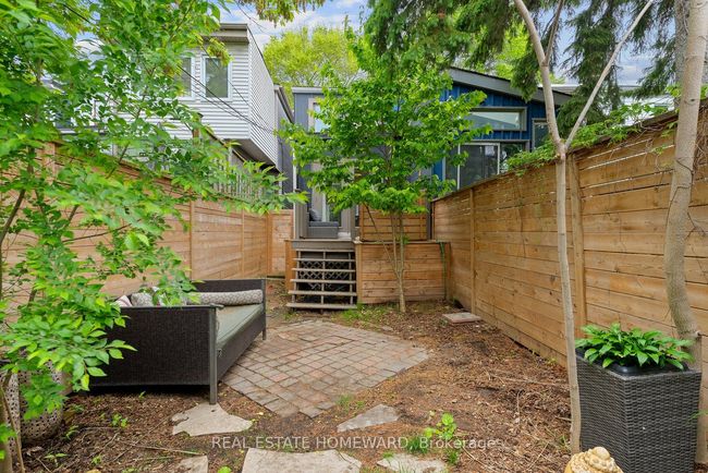7 Norway Ave, House attached with 3 bedrooms, 2 bathrooms and null parking in Toronto ON | Image 31