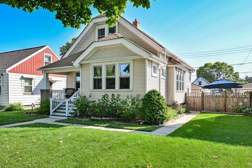 3912 S Troy Ave, Saint Francis, WI, 53235-4826 | Card Image
