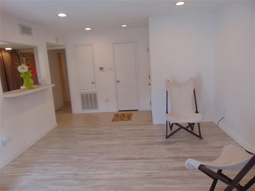g1-3220 69th St, Galveston, TX, 77551-2081 | Card Image