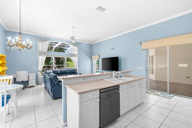 5946 Bay Hill Cir, House other with 4 bedrooms, 2 bathrooms and null parking in Lake Worth FL | Image 17