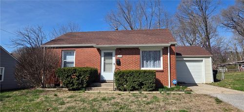 1606 Sheley Rd, Independence, MO, 64052-3162 | Card Image