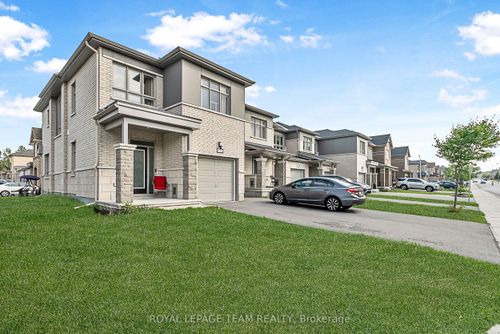 622 Parade Drive, Stittsville - Munster - Richmond, ON, K2S0Y7 | Card Image