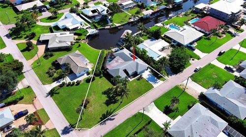 381 Norwood Ct, FORT MYERS, FL, 33919-3113 | Card Image