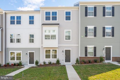 16 Brookfield Mews, RANSON, WV, 25438-4617 | Card Image