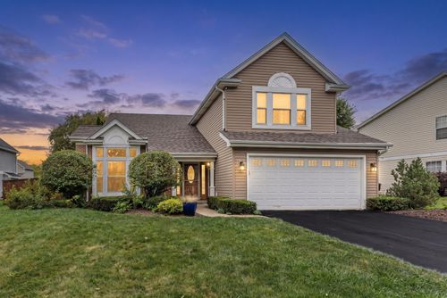 4440 Dublin Ct, Hanover Park, IL, 60133-2909 | Card Image