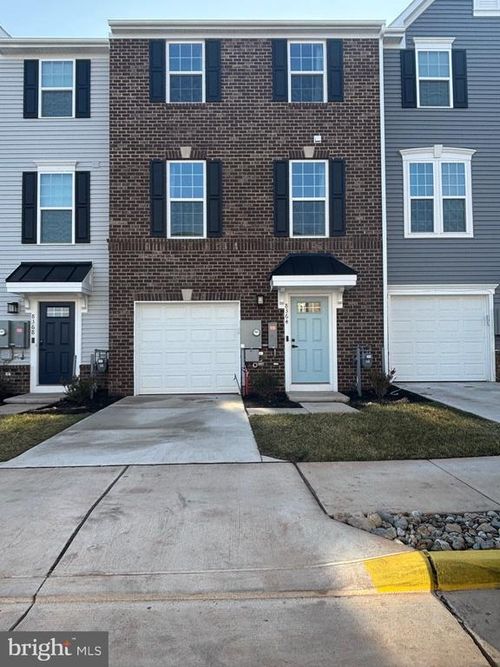 8364 Willowbend Turn, MANASSAS, VA, 20109-2981 | Card Image