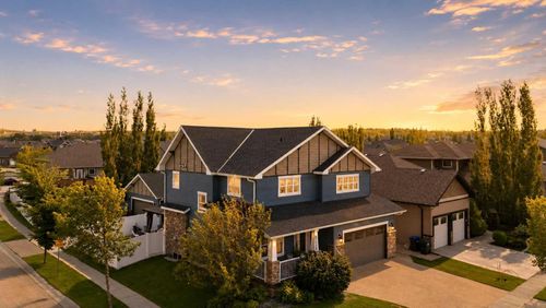 4002 45 Ave, Sylvan Lake, AB, T4S0C1 | Card Image