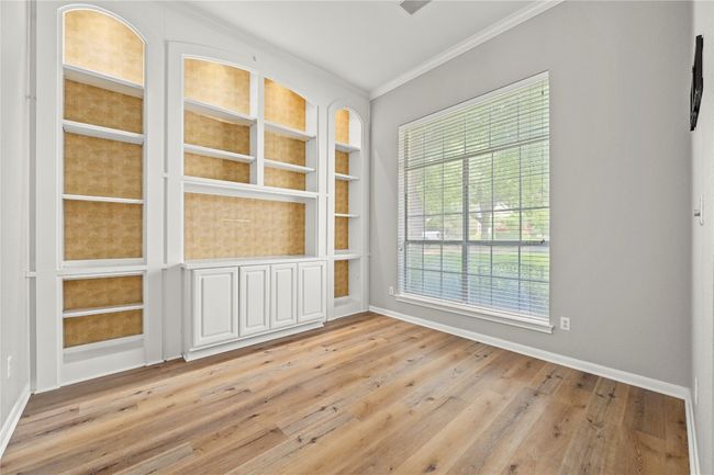 Built in shelving and extra storage | Image 5