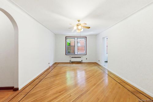 3m-1 Broad Pkwy, White Plains, NY, 10601-3723 | Card Image