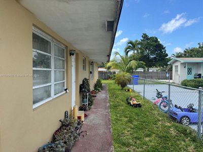 2709 Grant St, Home with 0 bedrooms, 0 bathrooms and 4 parking in Hollywood FL | Image 2