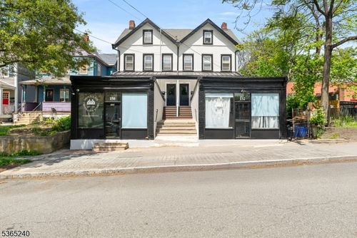 150 Forest St, Montclair, NJ, 07042-3978 | Card Image