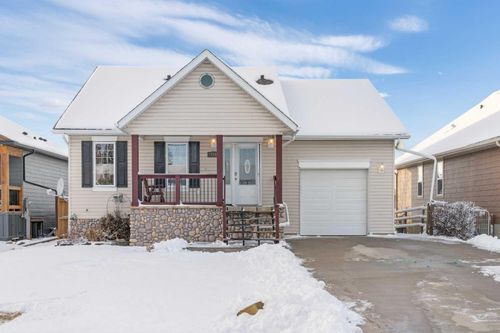 {{alt}} | Card Image