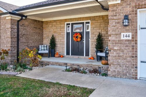 144 Central Park Ave, Berea, KY, 40403-1075 | Card Image