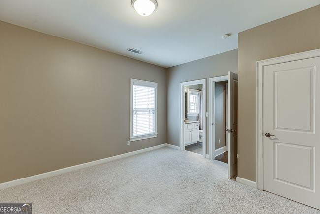 7056 Dove Point Ln, House other with 4 bedrooms, 3 bathrooms and null parking in Hoschton GA | Image 39