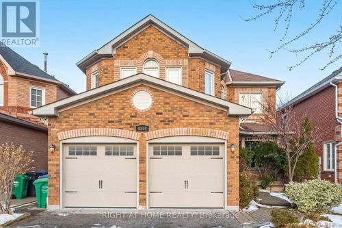 6859 Gracefield Dr, Mississauga, ON, L5N6T6 | Card Image