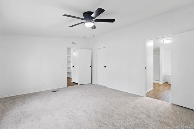 15024 Mesquite St, House other with 3 bedrooms, 2 bathrooms and null parking in Lytle TX | Image 12
