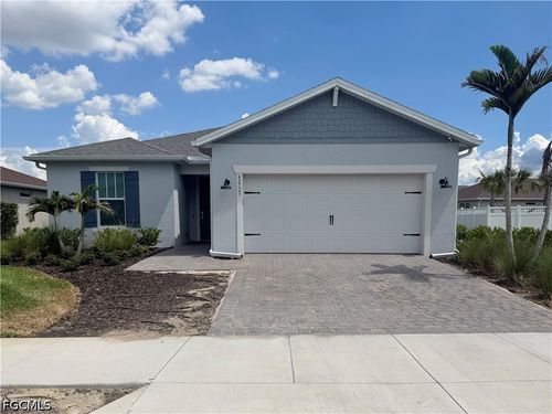42723 Valley Brooks St, PUNTA GORDA, FL, 33982-2608 | Card Image