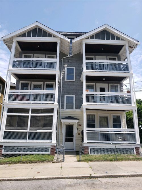 36 Roberts St, Woonsocket, RI, 02895-5584 | Card Image