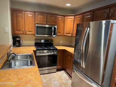 2432 - 5350 E Deer Valley Drive, Condo with 1 bedrooms, 1 bathrooms and null parking in Phoenix AZ | Image 3