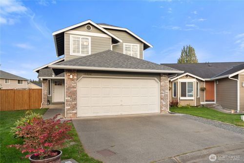 17525 27th Ave Ne, Marysville, WA, 98271-4758 | Card Image