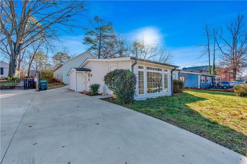 375 Bell St Se, marietta, GA, 30060-2801 | Card Image