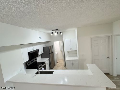 4304-1830 Florida Club Cir, NAPLES, FL, 34112-8725 | Card Image