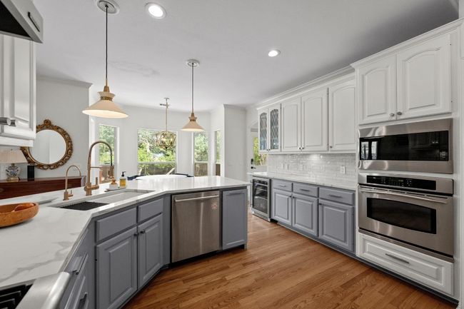 707 Malabar St, House other with 4 bedrooms, 3 bathrooms and 4 parking in Lakeway TX | Image 7