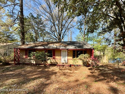 2607 Brookwood Dr, Jackson, MS, 39212-2804 | Card Image
