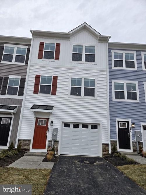 151 Munsee Cir, WINCHESTER, VA, 22602-7938 | Card Image