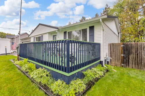 1094 Lake Marie Dr, Horton, MI, 49246-9721 | Card Image