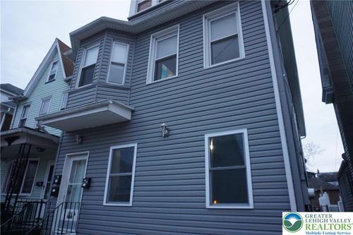 156 W Nesquehoning St, EASTON, PA, 18042-6667 | Card Image