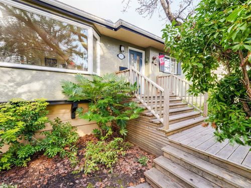 3930 Tudor Ave, Saanich, BC, V8N4L6 | Card Image