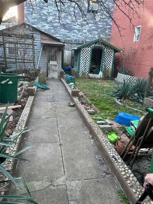 2842 Brighton 6th St, Brooklyn, NY, 11235-6717 | Card Image