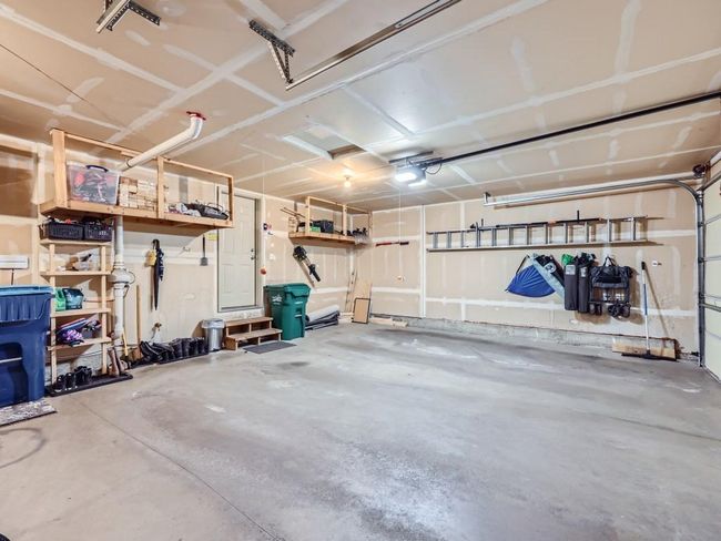 Garage Interior | Image 32