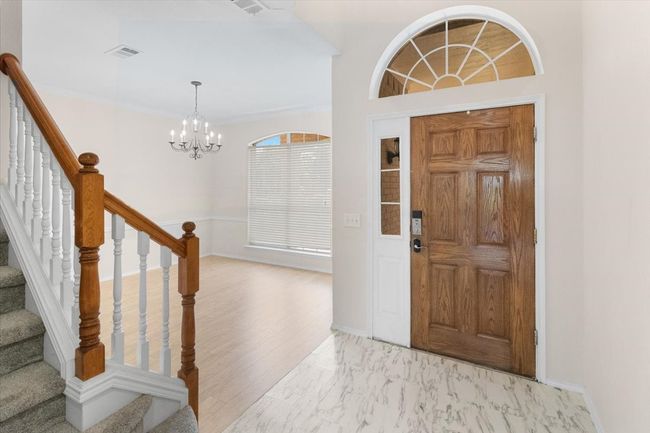 5786 Walnut Creek Dr, House other with 4 bedrooms, 3 bathrooms and null parking in Fort Worth TX | Image 5