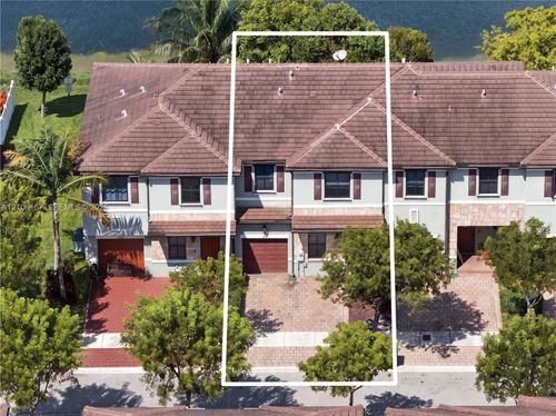 3277 W 100th Ter, Hialeah, FL, 33018 | Card Image