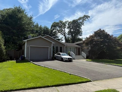 57 Schuyler Dr, Commack, NY, 11725-4038 | Card Image