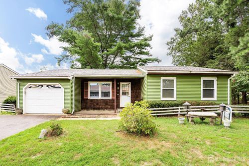 29 Keene St, Whiting, NJ, 08759-2340 | Card Image