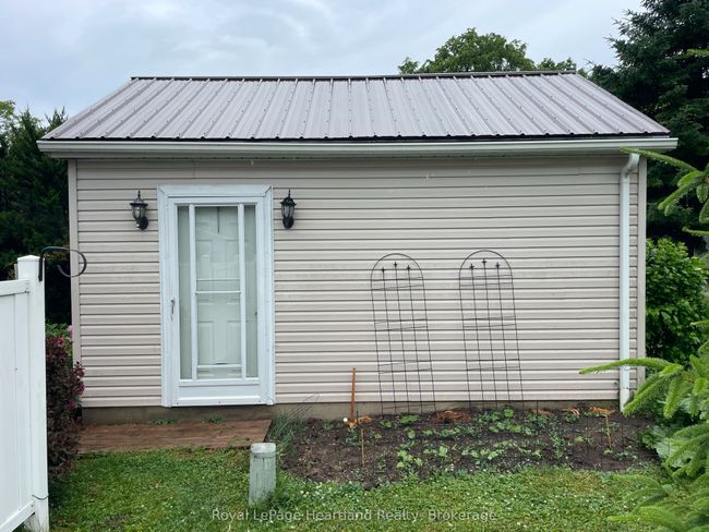 14 Garden Rd, Home with 4 bedrooms, 2 bathrooms and 2 parking in Goderich ON | Image 29