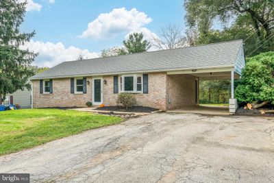 5464 Strasburg Road, House other with 3 bedrooms, 1 bathrooms and null parking in GAP PA | Image 2