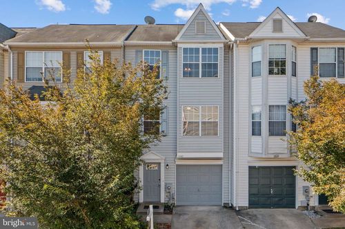 7e-1330 Hampshire Dr, FREDERICK, MD, 21702-1185 | Card Image