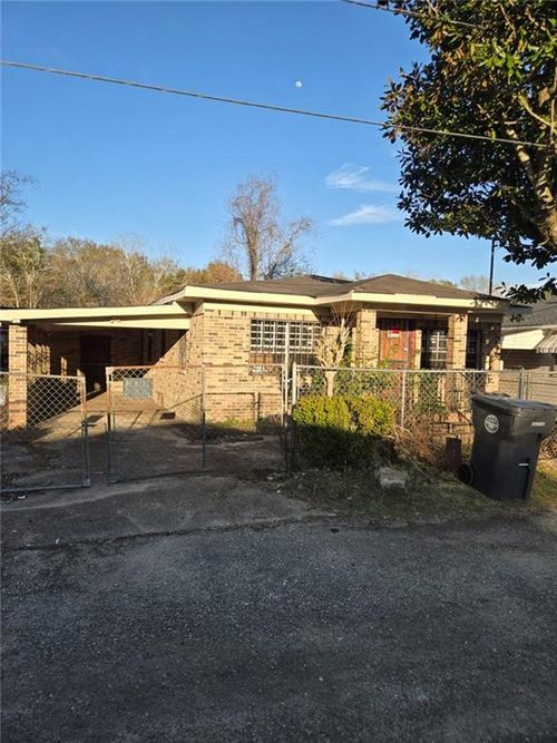 1824 Nitson St, Mobile, AL, 36610-2852 | Card Image