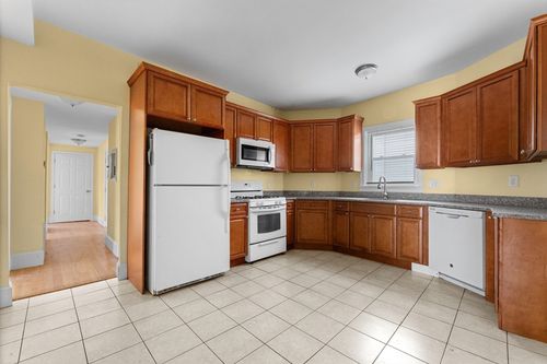 2-571 Washington St, Boston, MA, 02135-2518 | Card Image