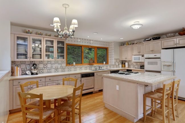 06_107SMerrivale_177001_Kitchen_HiRes | Image 6