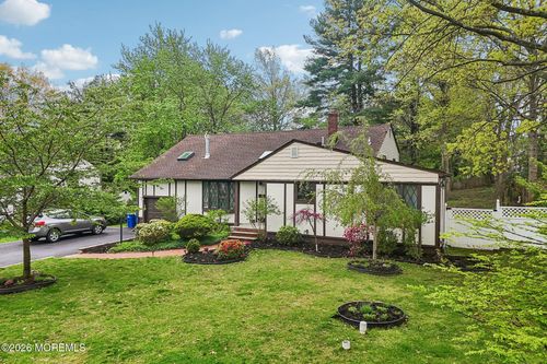 4 Woodland Rd, Holmdel, NJ, 07733-1433 | Card Image