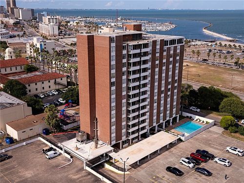 apt-205-715 Upper Broadway St, Corpus Christi, TX, 78401-3525 | Card Image