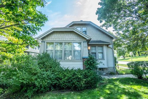 345 S 9th Avenue, West Bend, WI, 53095 | Card Image