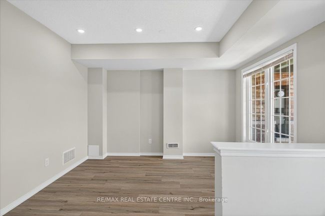 1373 Salem Rd N, House attached with 4 bedrooms, 3 bathrooms and 1 parking in Ajax ON | Image 6