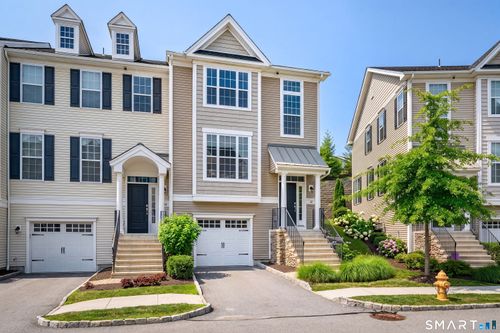 42-42 Moorland Dr, Danbury, CT, 06810-1513 | Card Image